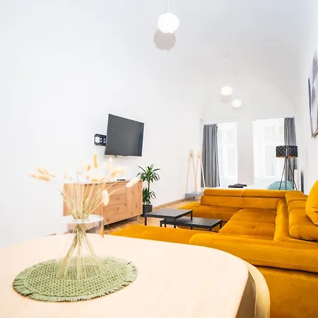 Apartamento Luxapart I Beautiful Views With Breakfast Košice